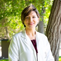 Dra. Mariana Oliveira